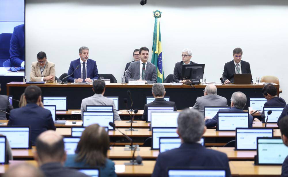 Discussão e votação do parecer do relator. Dep. Arthur Lira (PP - AL) e Dep. Rubens Pereira Júnior (PT - MA) Vinicius Loures / Câmara dos Deputados
