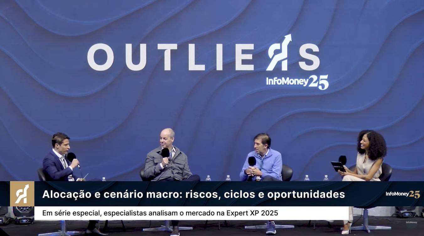 Artur Wichmann, CIO da XP Inc., e Eduardo Camara Lopes, CIO da Jubarte Capital, no podcast Outliers InfoMoney, gravado durante a Expert XP 2025.