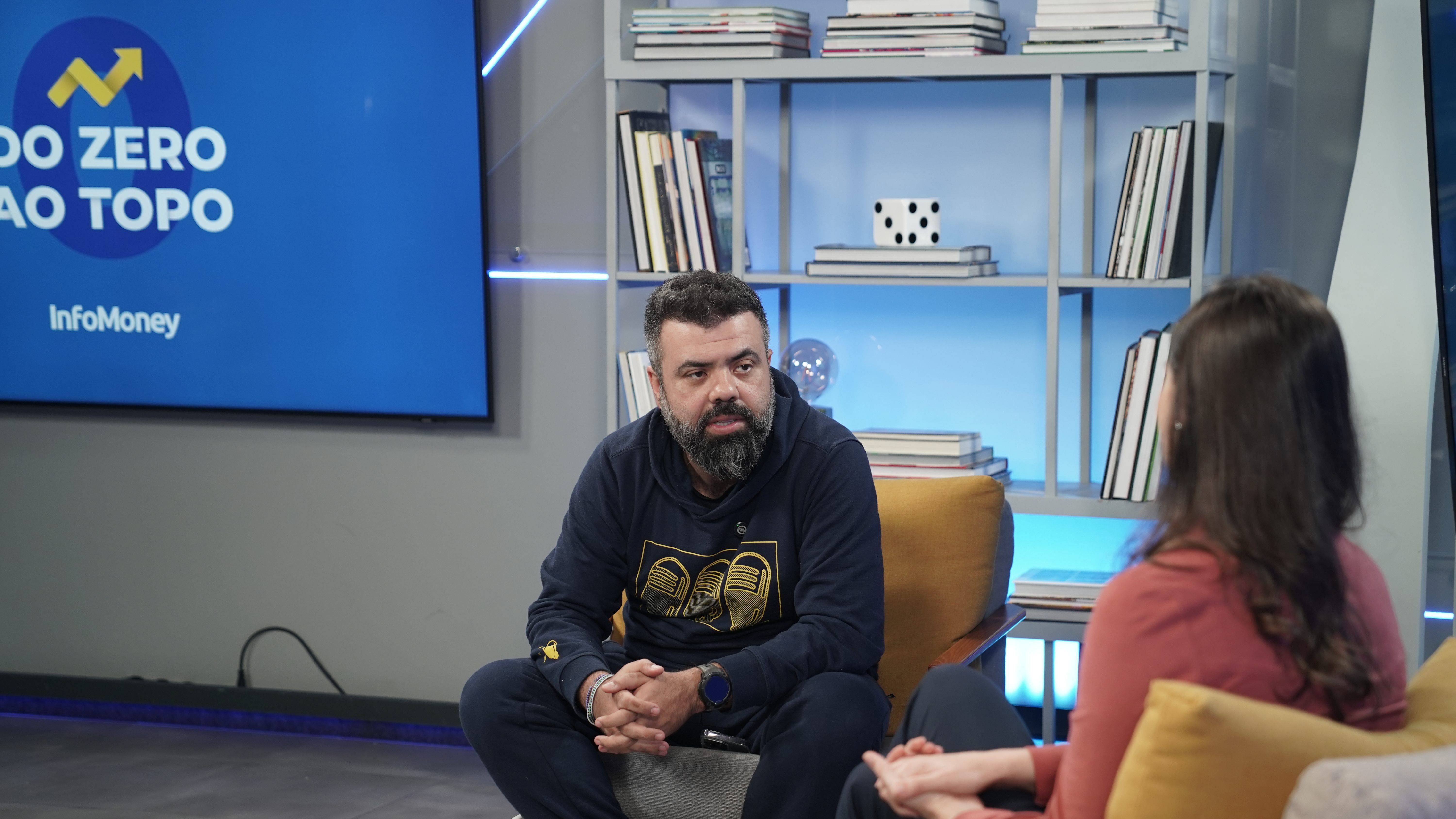 O CEO do Grupo Flow, Igor Coelho, em participação no podcast Do Zero ao Topo, apresentado por Mariana Amaro (Foto: Divulgação/Do Zero ao Topo)