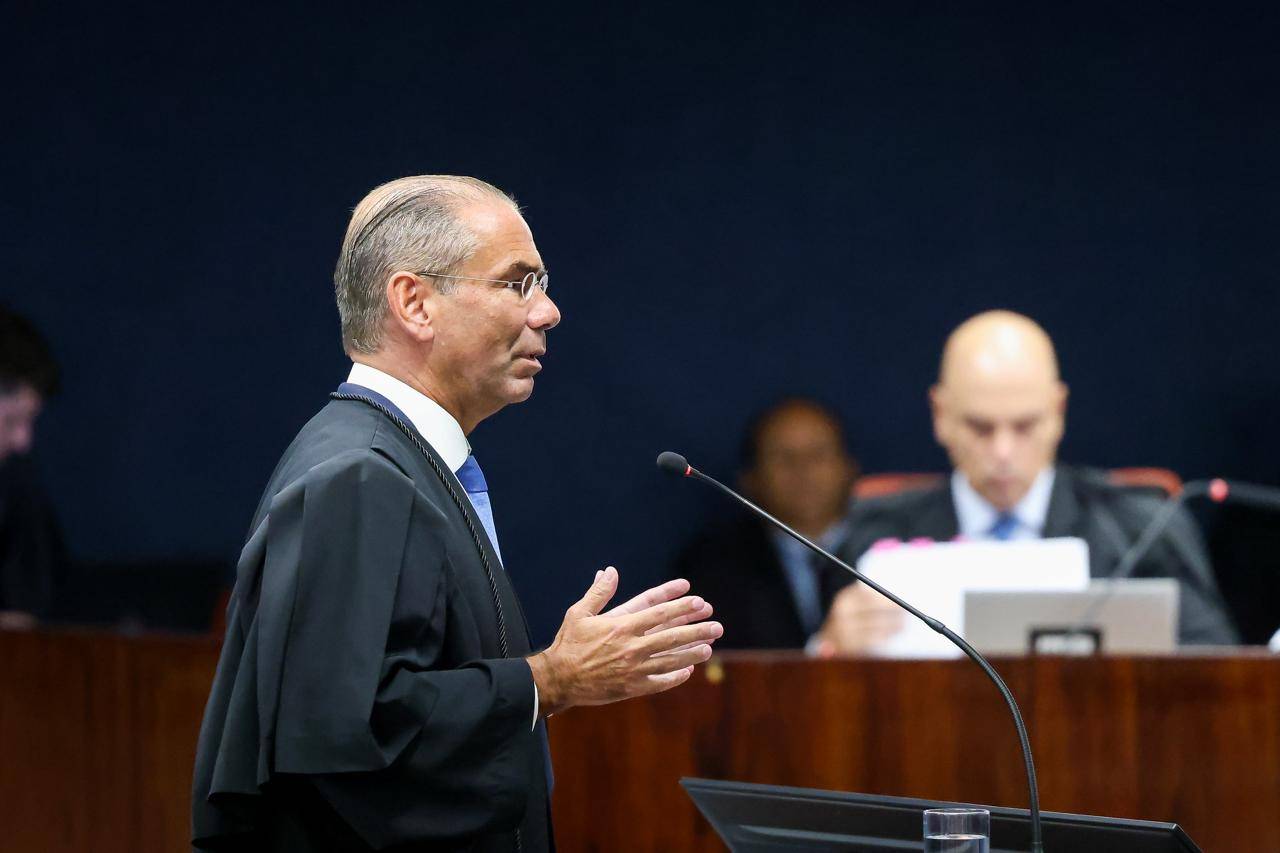 Sustentação oral do Dr. José Luis Mendes de Oliveira Lima em julgamento da denúncia do núcleo 1 da Pet 12.100. Foto: Gustavo Moreno/STF