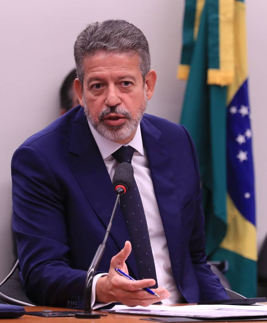 Brasília (DF), 16/07/2025  - A comissão especial da Câmara dos Deputados criada para analisar o projeto que altera a legislação do Imposto de Renda (PL 1087/25), durante reunião que votou o parecer do relator, deputado Arthur Lira (PP-AL).  Foto: Lula Marques/Agência Brasil