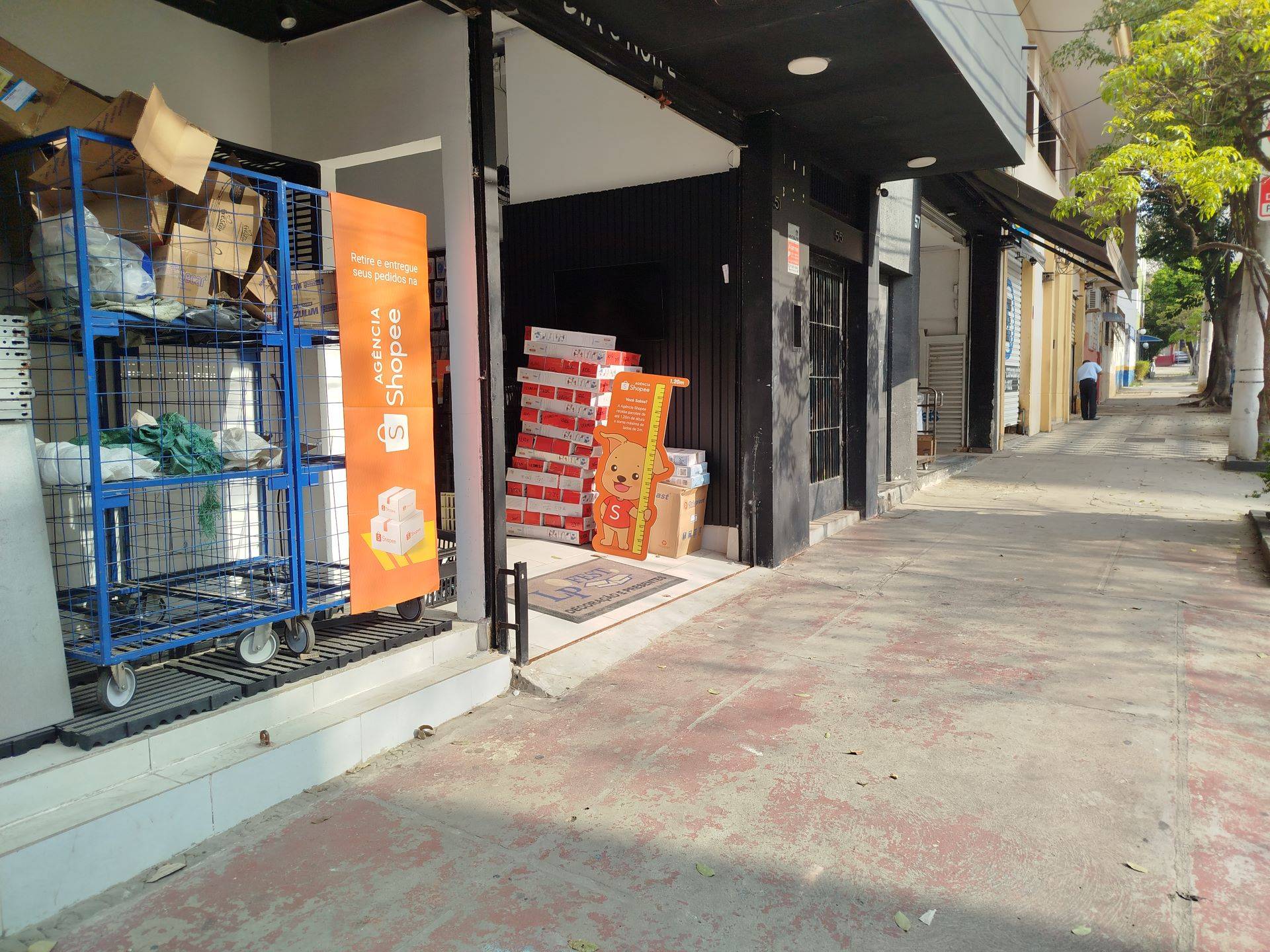 Ponto de retirada e devolução da Shopee, em São Paulo (Foto: Carolina Paes/InfoMoney)