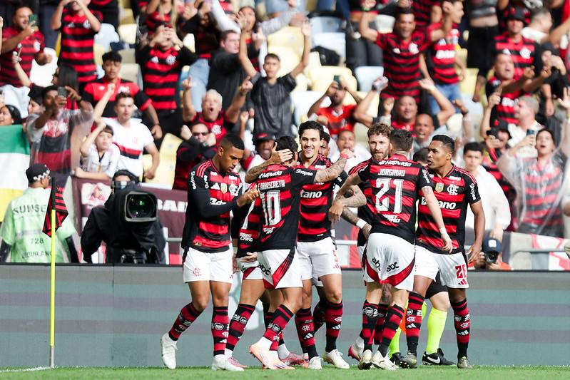 (Fotos: Gilvan de Souza/Divulgação/Flamengo)