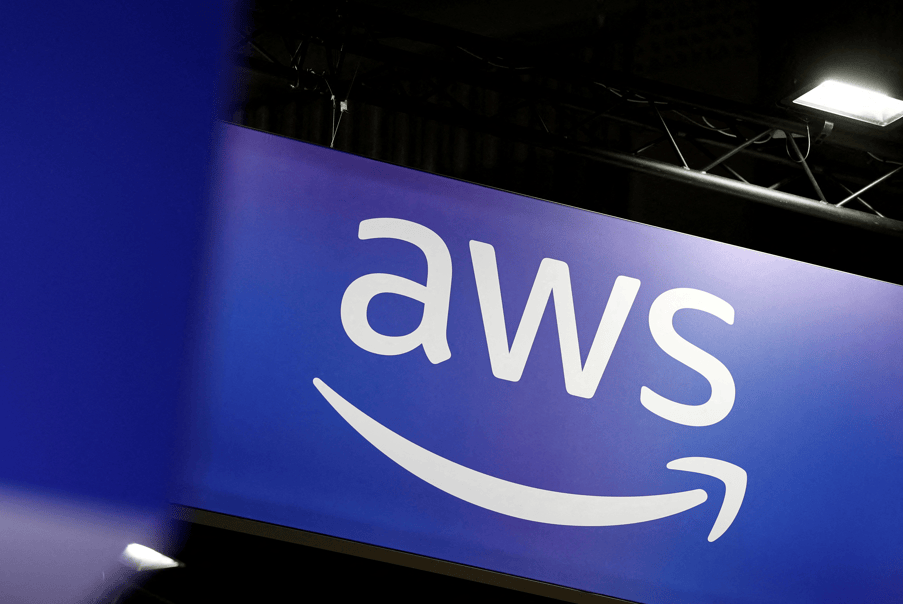 Logo da Amazon Web Services (AWS) 12/06/2025. REUTERS/Benoit Tessier/File Photo

