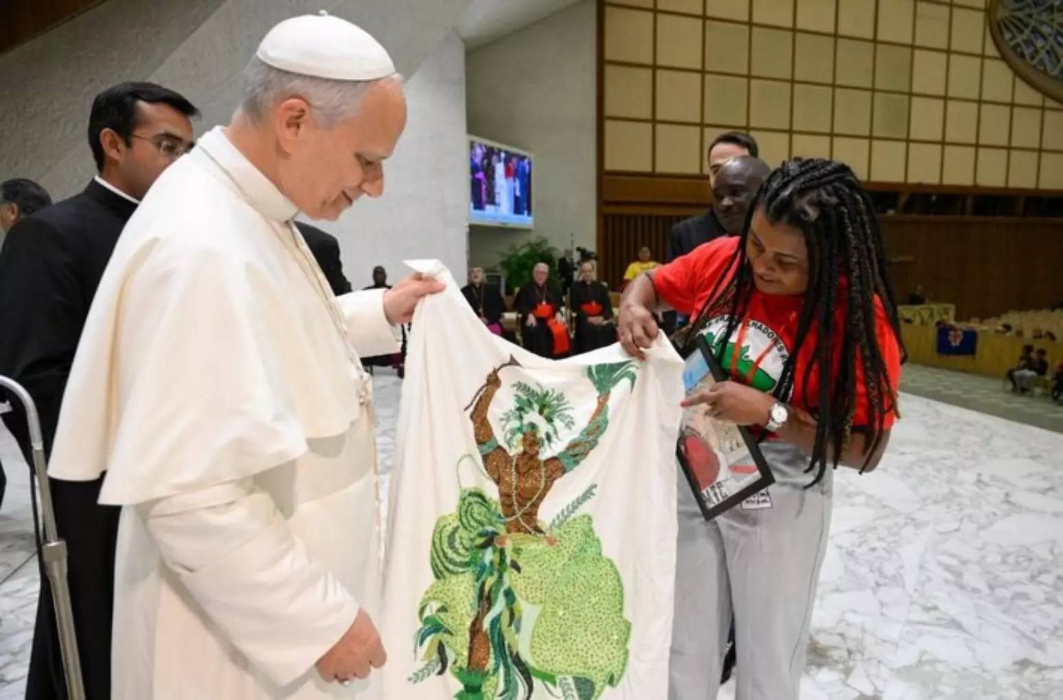 Papa Leão recebe MST no Vaticano
