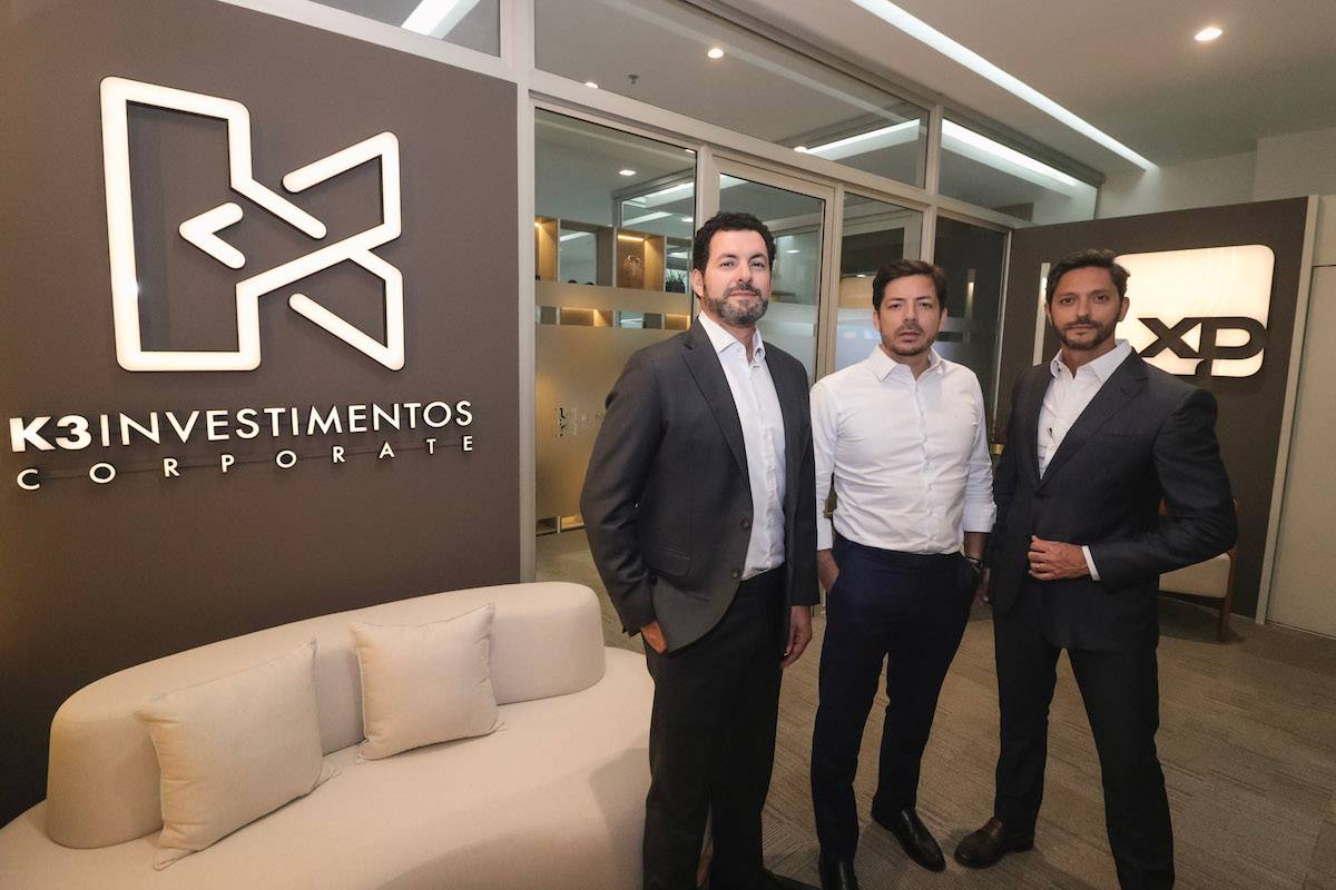 Alexandre Barone, Anselmo Filho e Márcio Paulo, sócios-fundadores da K3 Investimentos - (Foto: Ricardo Darlan)