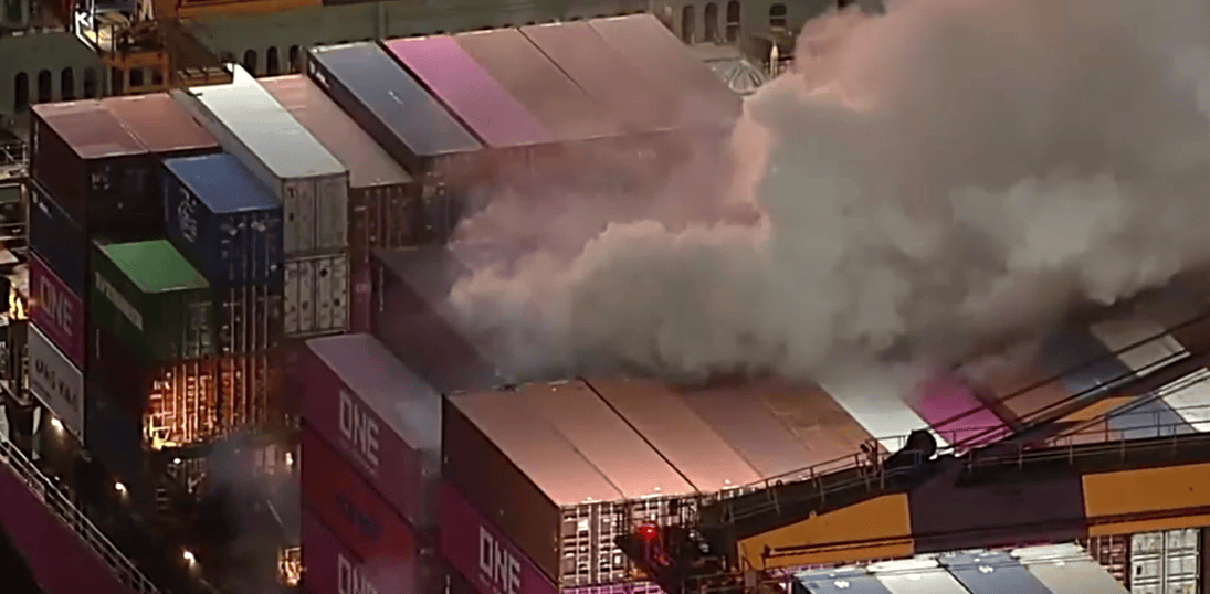 Incêndio em Porto de Los Angeles