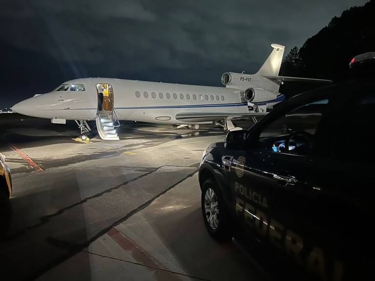 Aeronave Falcon 7X, avaliada em R$ 200 milhões. Foto: Divulgação/ Polícia Federal