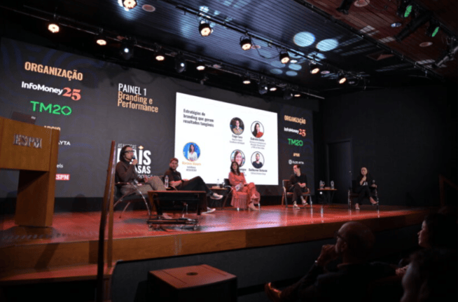 Estratégias de branding que geram resultados tangíveis; participantes, Gabriela Sicito, da Rede Globo; Tiago Lara, do Nubank; Guilherme Stefanini, do Stefanini Group; Renata Benigna, da ESPM; e Mariana Amaro, do InfoMoney