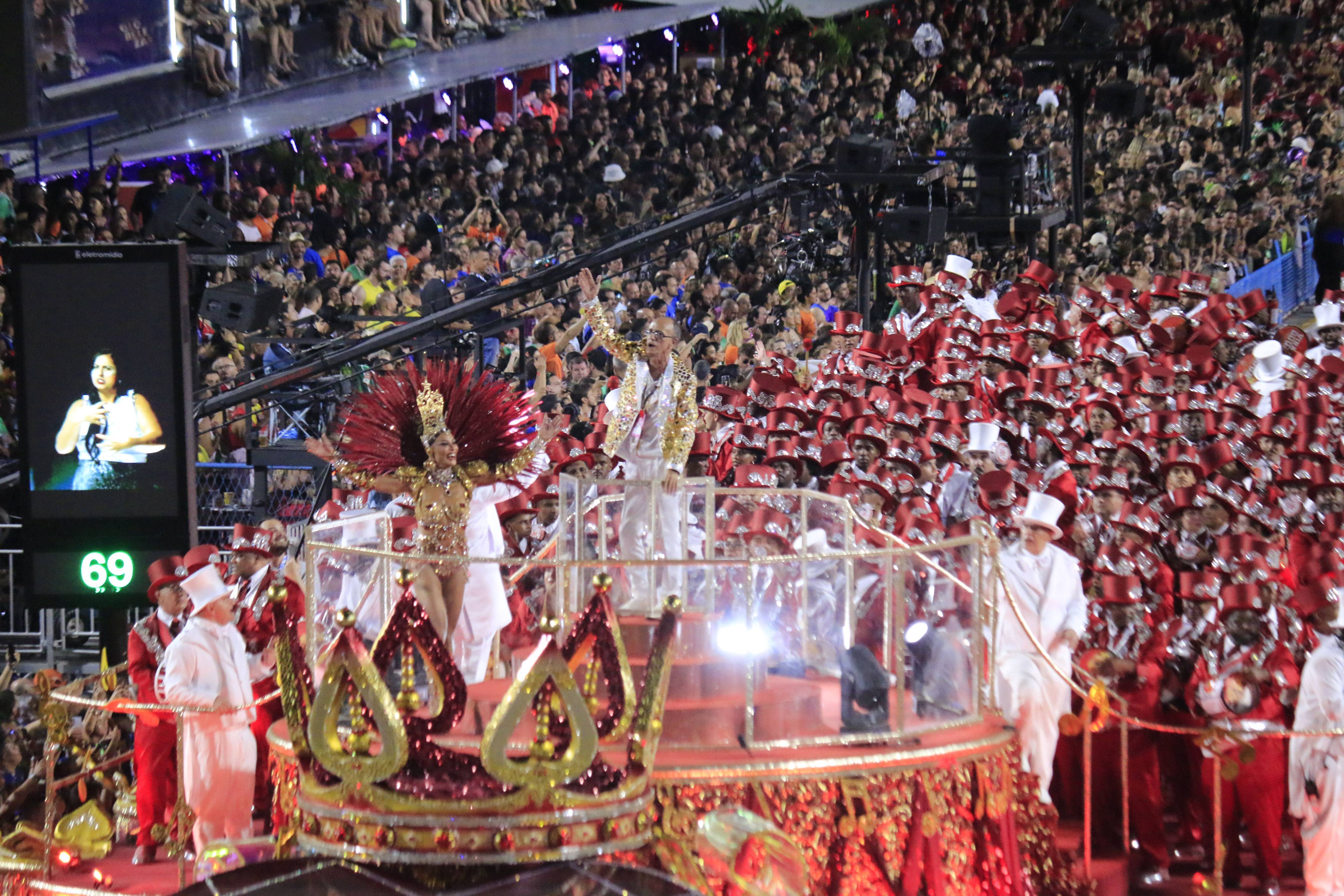 A G.R.E.S. Unidos do Viradouro, foi a primeira escola a desfilar na segunda noite dos desfiles do grupo especial do carnaval 2026. 17/02/2026 - Foto: CARLOS ELIAS JUNIOR/FOTOARENA/FOTOARENA/ESTADÃO CONTEÚDO