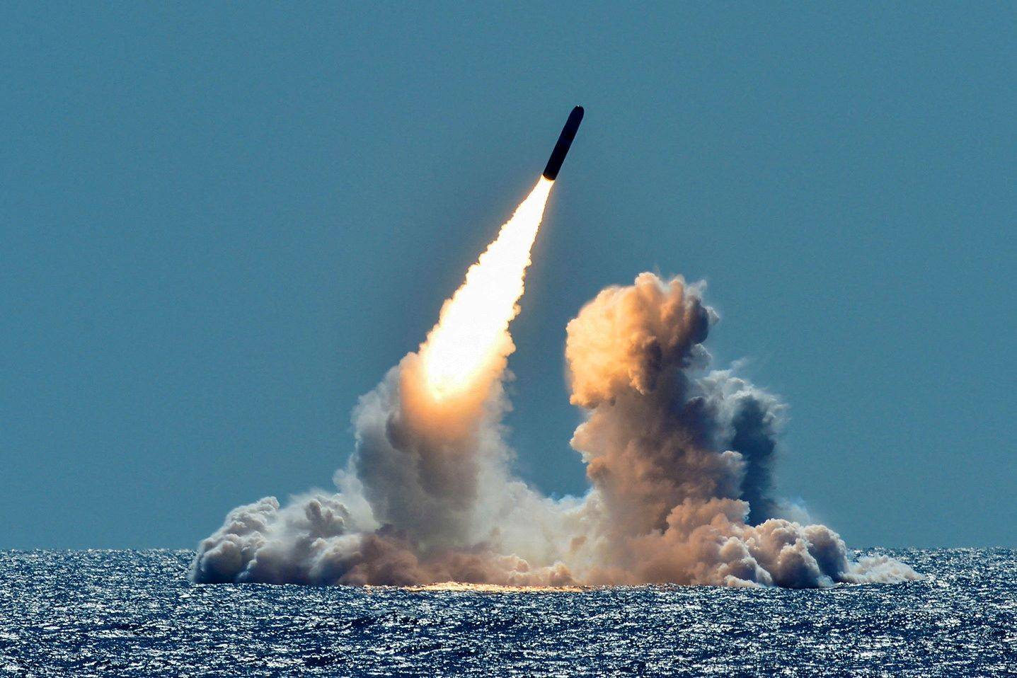 Teste a partir do submarino balístico USS Nebraska, da Marinha dos EUA - 26/03/2018 (Foto: Divulgação via REUTERS)