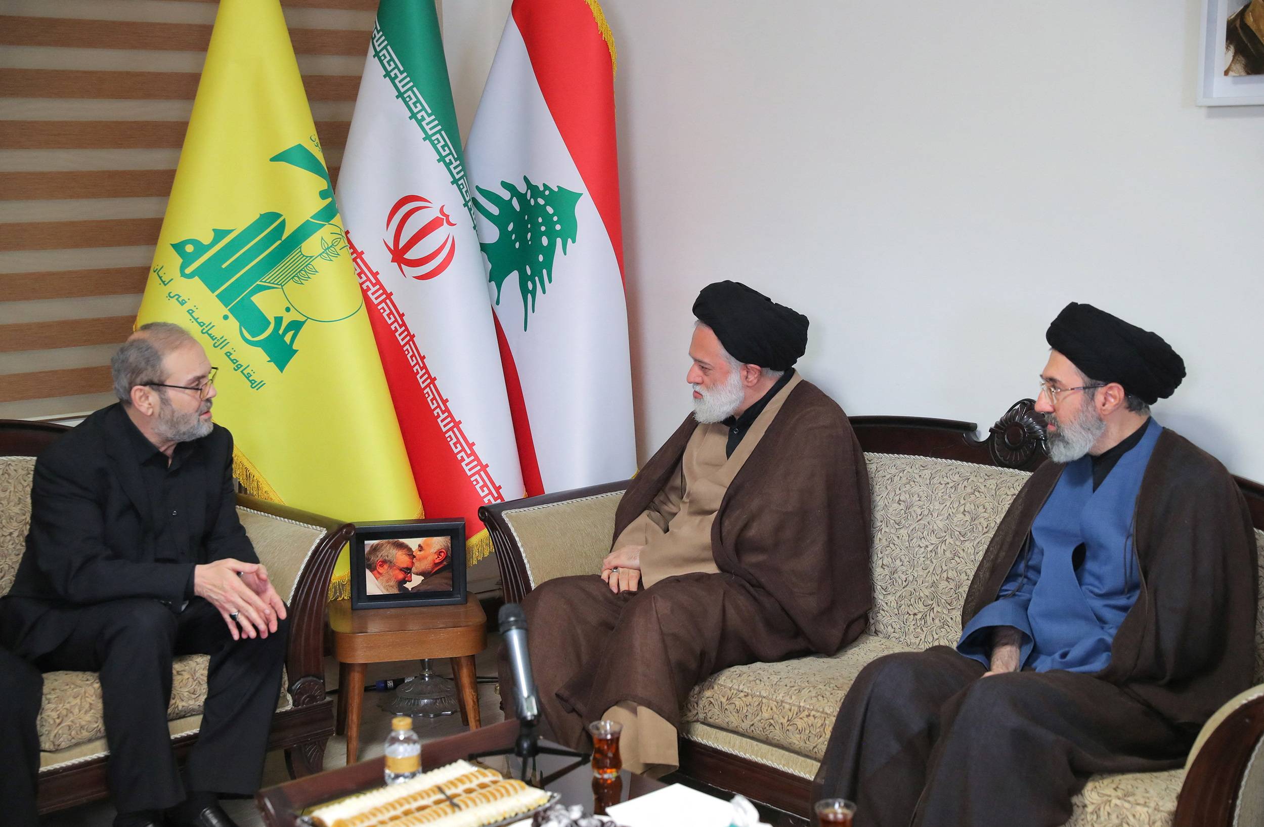 Mojtaba Khamenei visita escritório do Hezbollah em Teerã
 1/10/2024   Divulgação via REUTERS