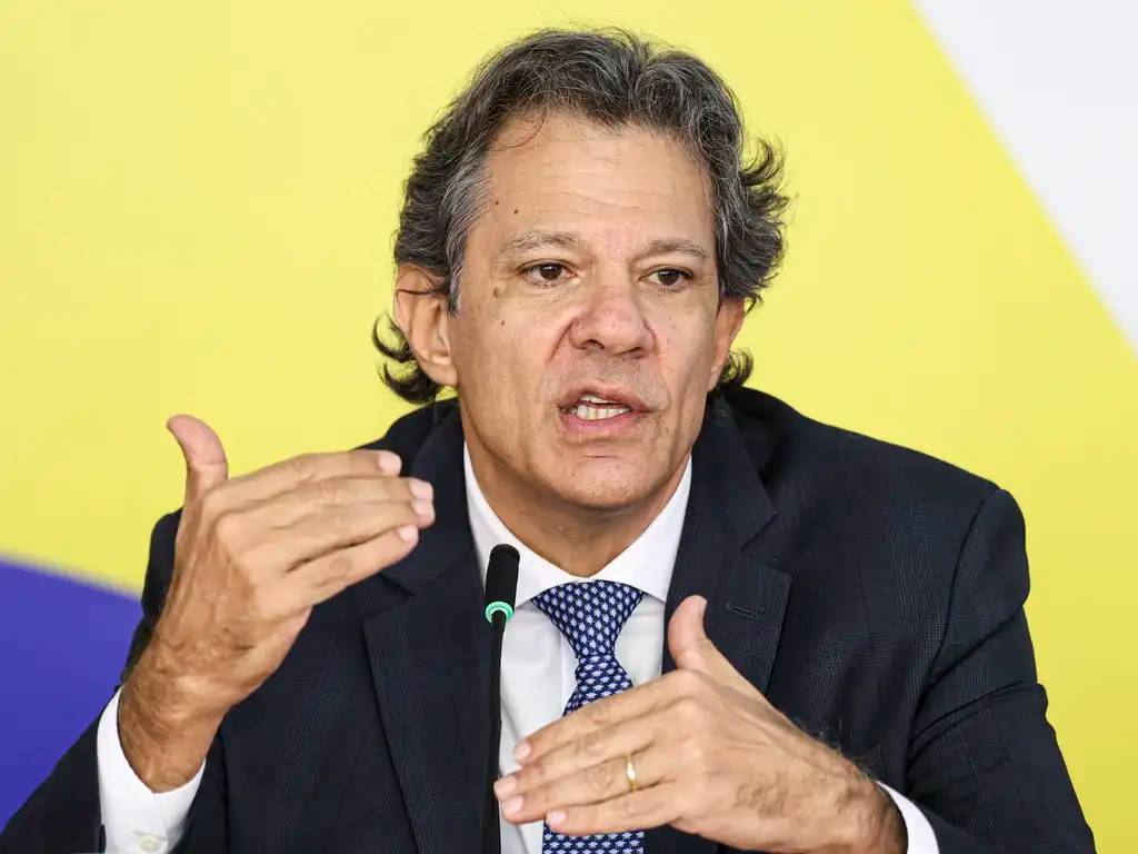 Brasília (DF), 12/03/2026 - O então ministro da Fazenda, Fernando Haddad, durante entrevista coletiva sobre medidas para reduzir o impacto da oscilação do preço internacional do petróleo sobre o diesel no Brasil. Foto: Marcelo Camargo/Agência Brasil