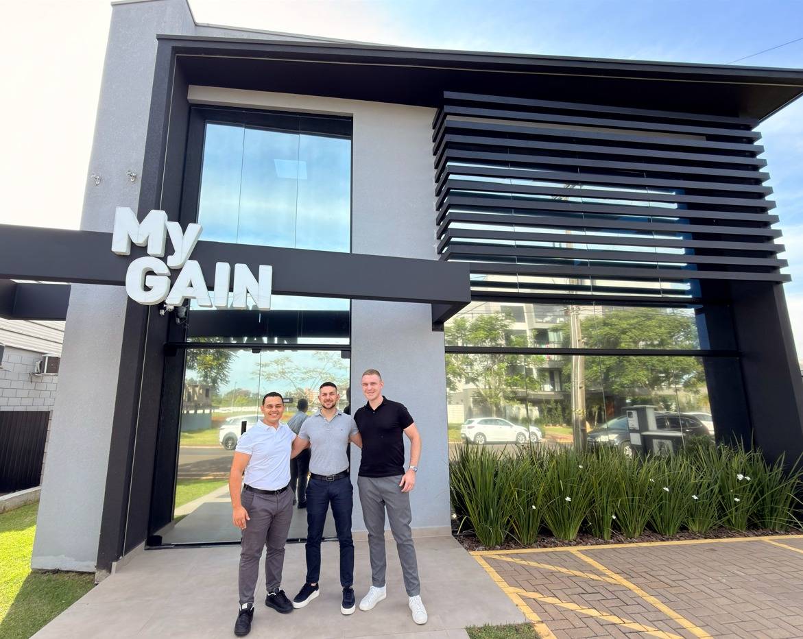 Sócios do escritório educacional My Gain - Juan Boeira, responsável pela área comercial, Júnior Vianna, mentor e fundado e Douglas Preuss, CEO e fundador da My Gain