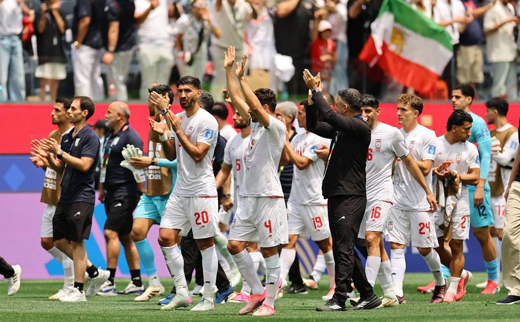 Time do Irã após partida com a Bélgica em Los Angeles. Foto: REUTERS/Daniel Cole