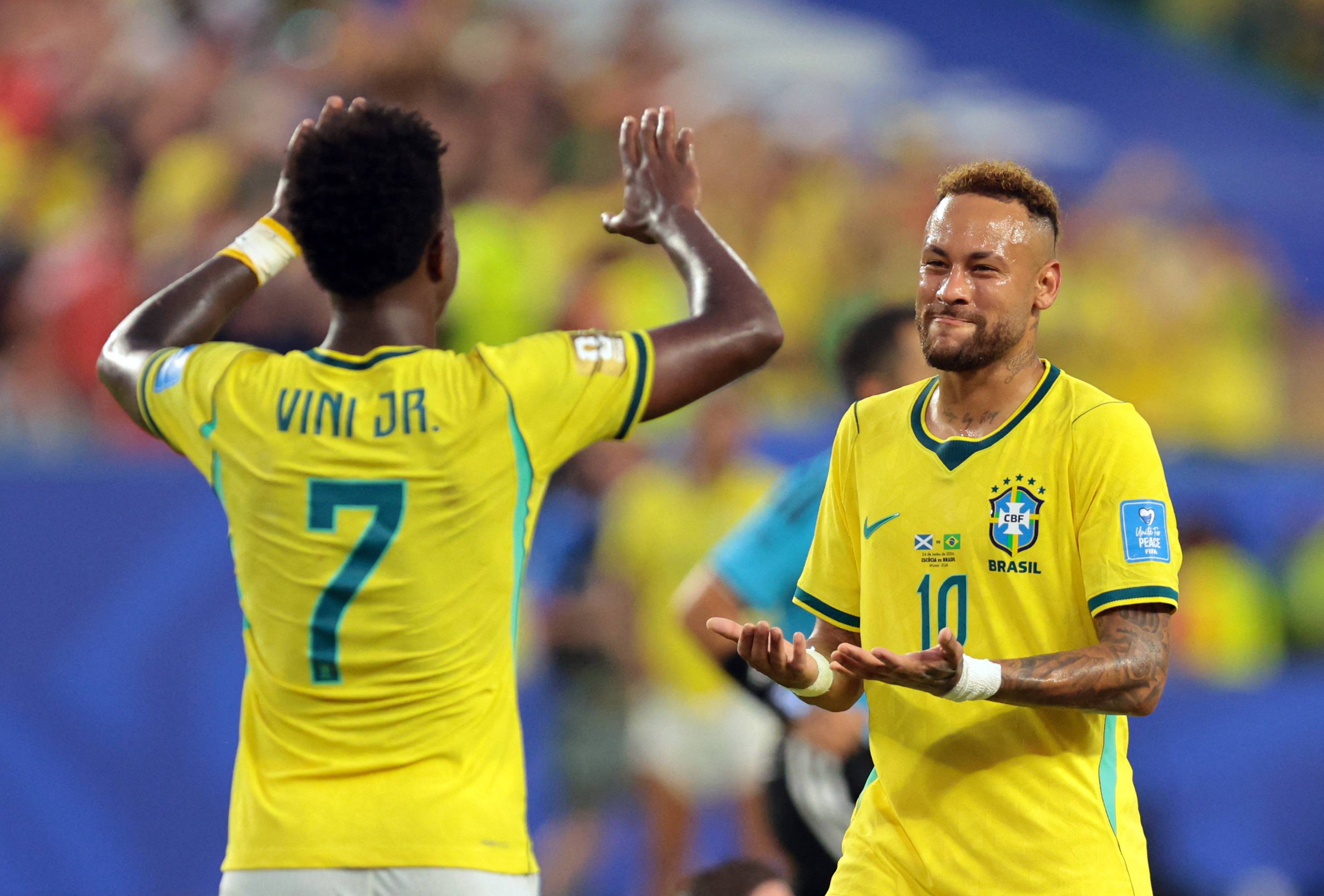 Vini Jr. e Neymar na vitória contra a Escócia (IMAGN IMAGES via Reuters/Sam Navarro)