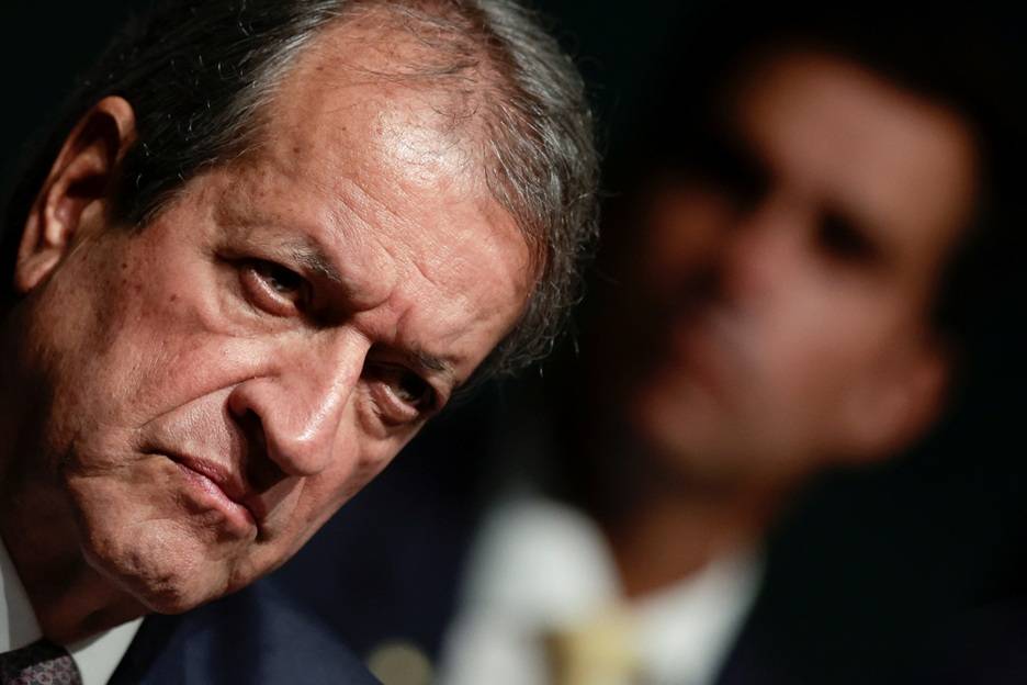 Presidente do Partido Liberal, Valdemar Costa Neto, fala à imprensa em Brasília, 23 de novembro de 2022. REUTERS/Ueslei Marcelino