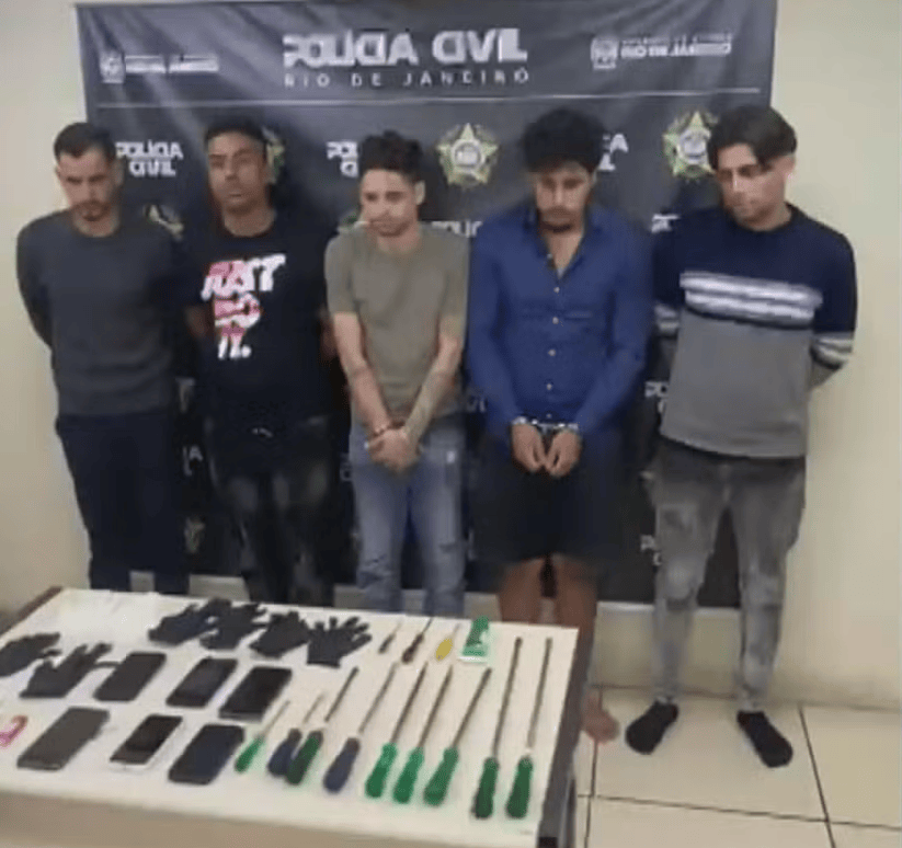 Grupo estava hospedado em imóveis de Copacabana