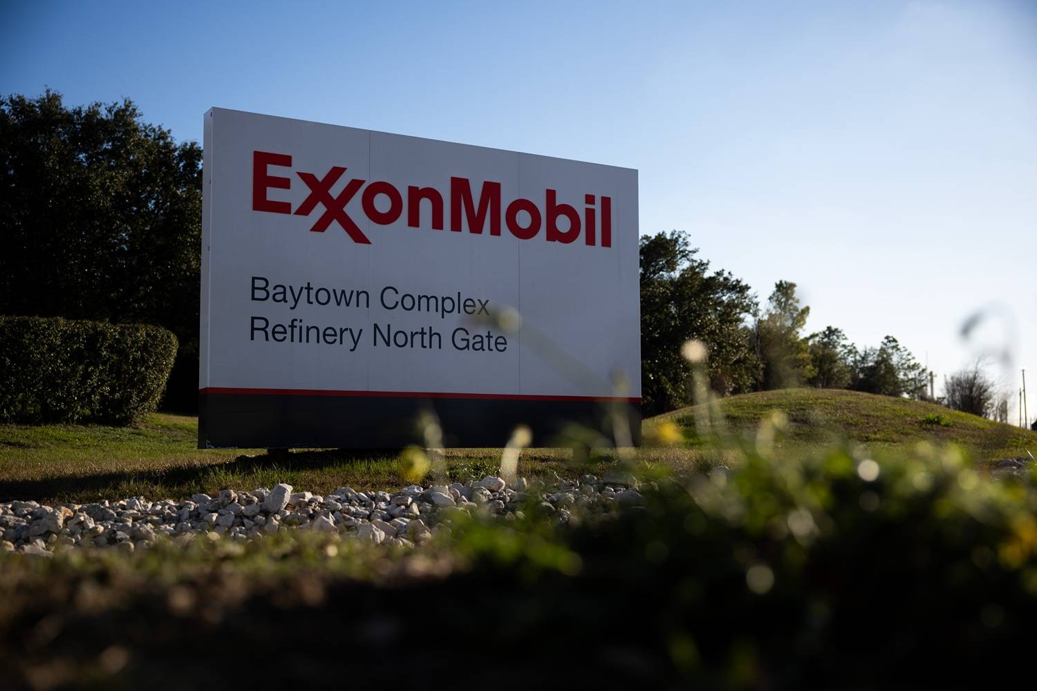A refinaria da ExxonMobil Holdings Corp. em Baytown, no Texas.

Foto: Antranik Tavitian/Bloomberg